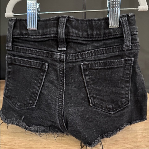 J. Crew • 2T • Girls' Frayed-Hem Denim Shorts in Black w/ copper tone hardware - Picture 2 of 6